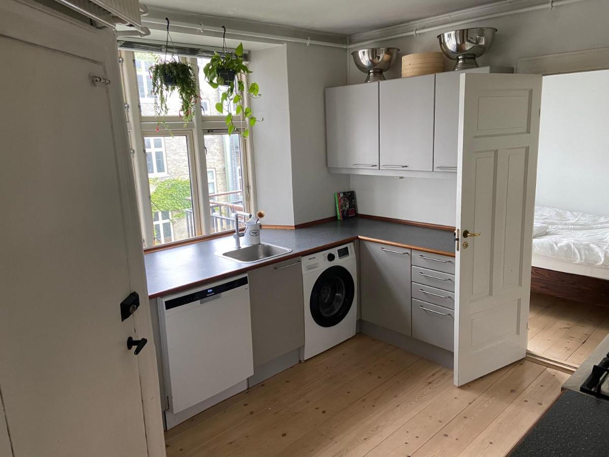 Indre Taet Ved Hovedbanegarden. * Kopenhagen